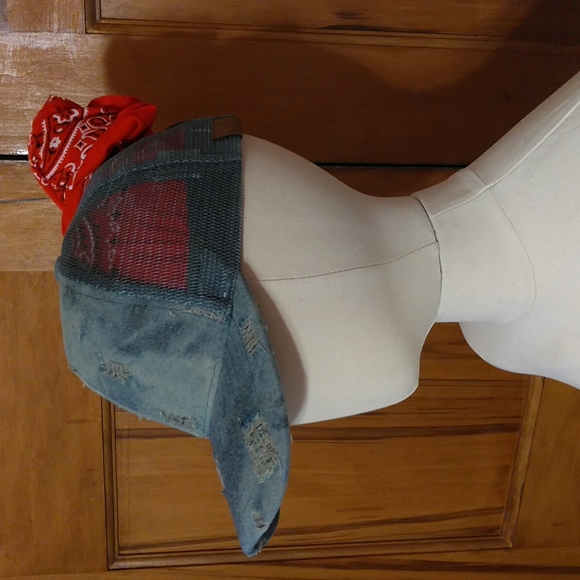 C.C. PonyCap Baseball Cap - Picture 7 of 11